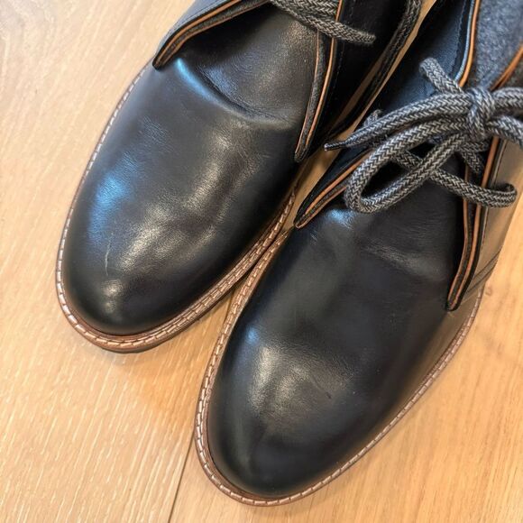 ON WHITE MEN
Larrado Black - Picture 5 of 12